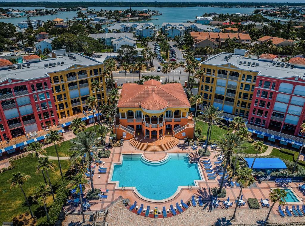 TIDES BEACH CLUB CONDO - фото