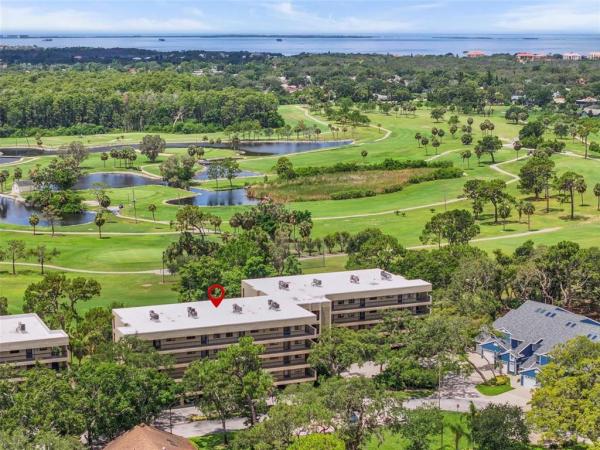 GREEN DOLPHIN PARK MID-RISE CONDO