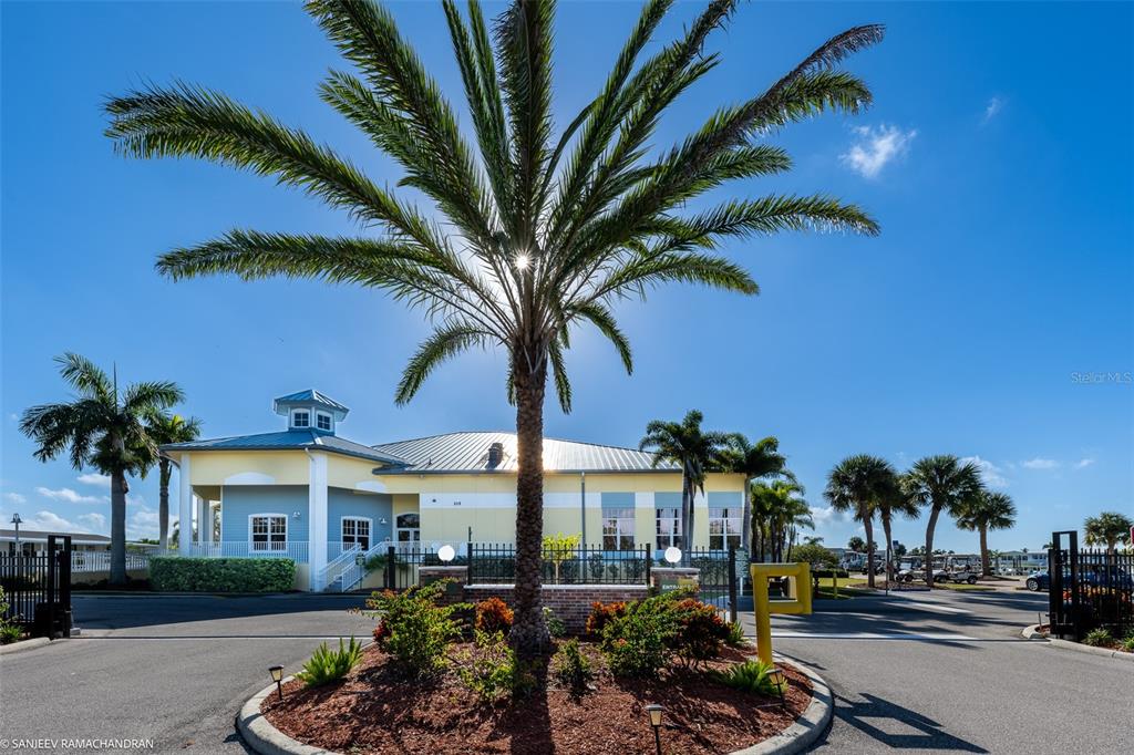 WINDMILL VILLAGE - фото