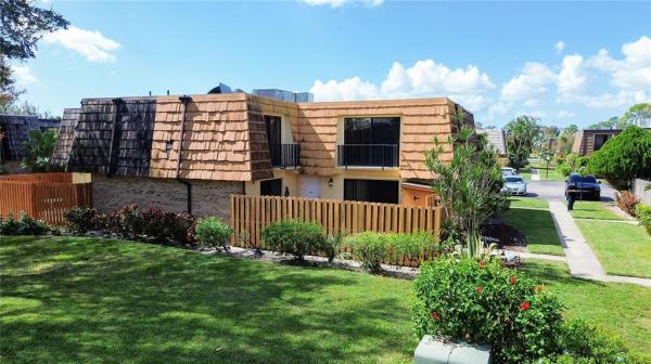 PARKWOODS I TWNHS COMMUNITY