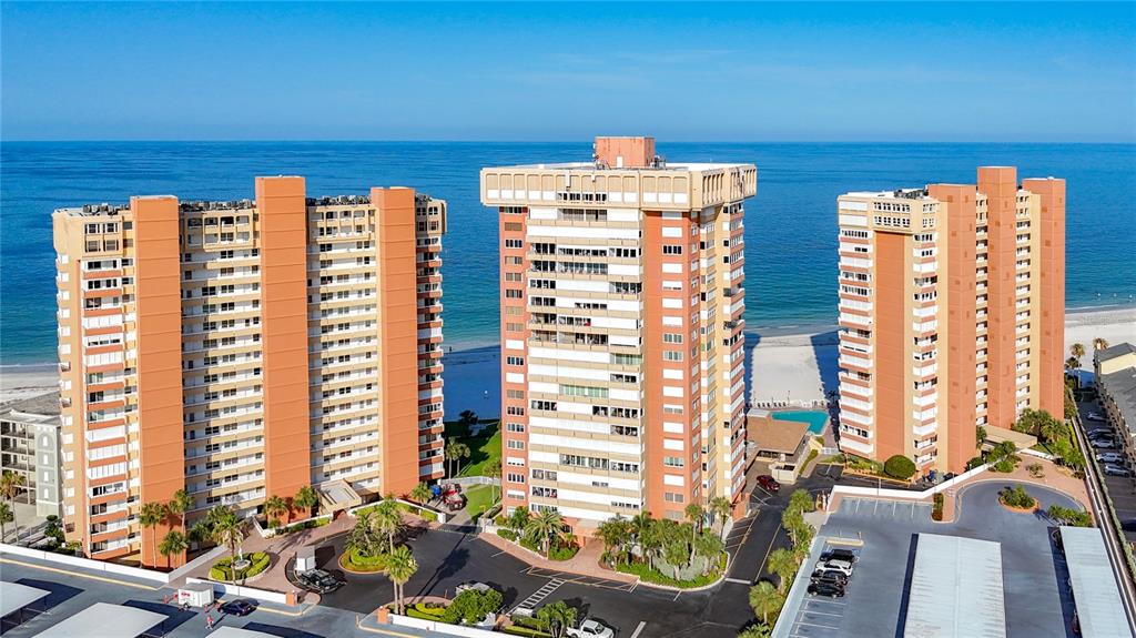 REDINGTON TOWERS BLDG 2 CONDO - фото