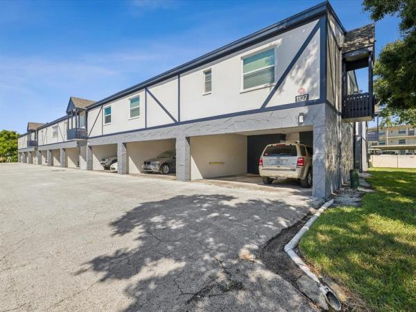 KING ARTHURS COURT CONDO