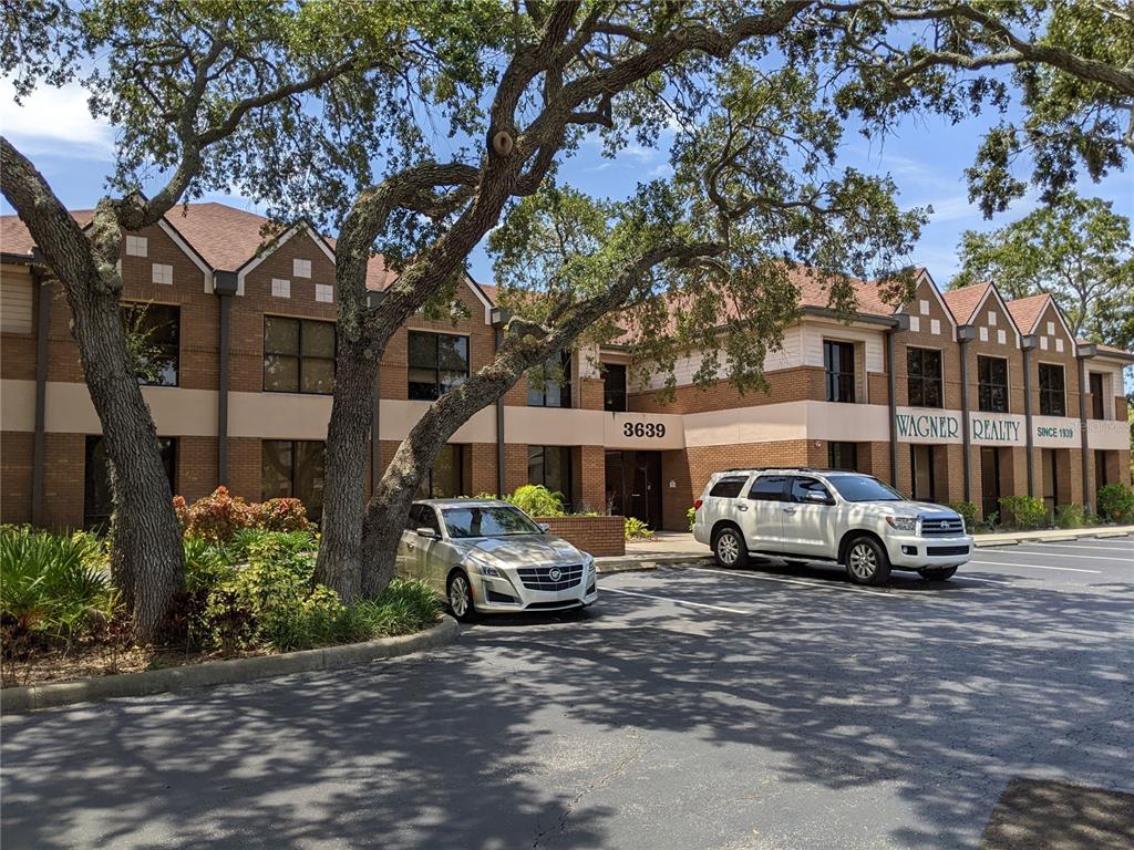 ACREAGE - фотография ACREAGE - фото