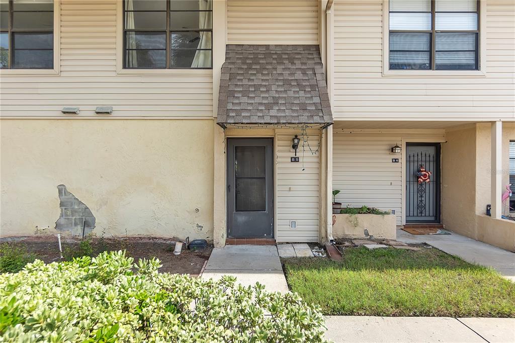 HORIZON TWNHS - фото