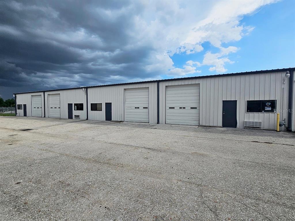 1775 INDUST PARK - фото