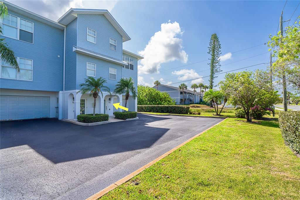TOWNHOMES AT CAPE HAZE - фото