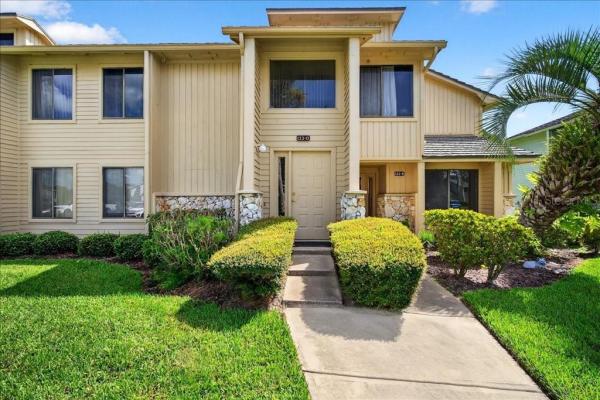 SANDPIPER LAKE AT PELICAN BAY CONDO PH 02-05