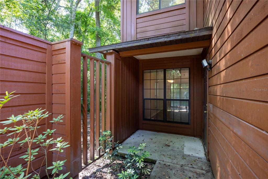 ROCKWOOD VILLAS - фото