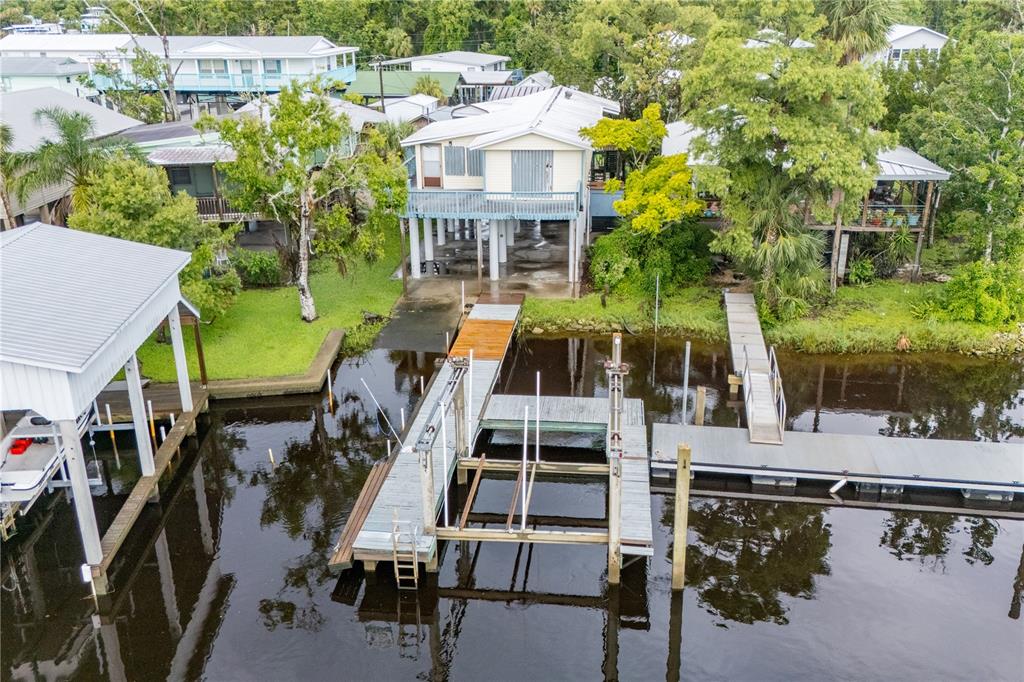 RIVERSIDE ESTATES - фото