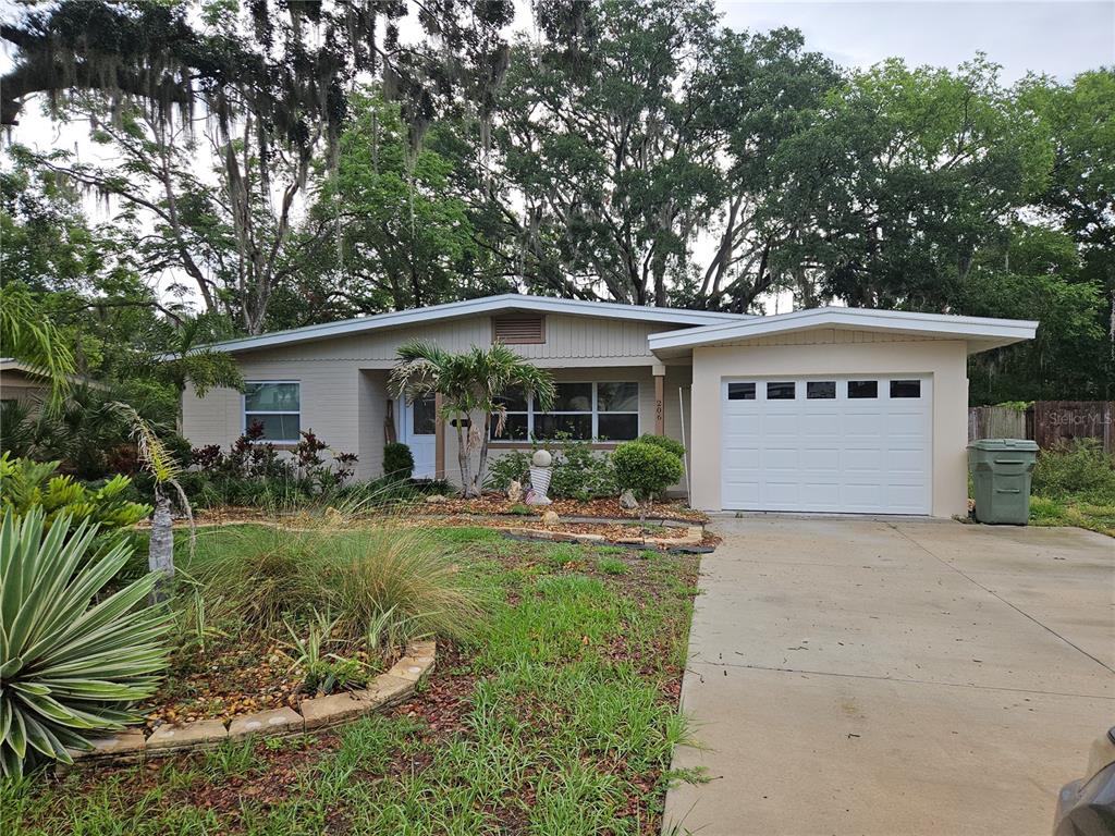 LEESBURG LAKEWOOD PARK - фото