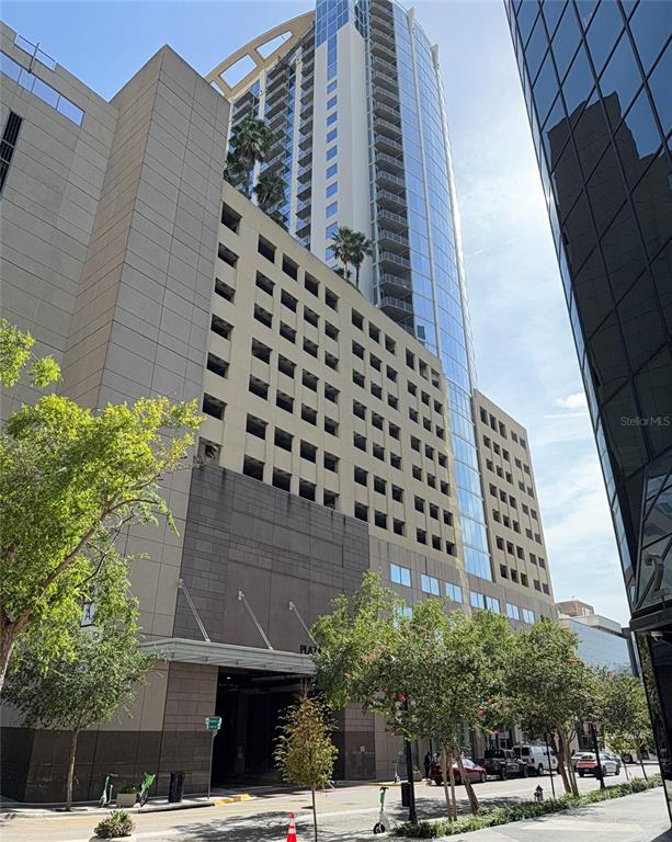 SOLAIRE/PLAZA CONDO - фото