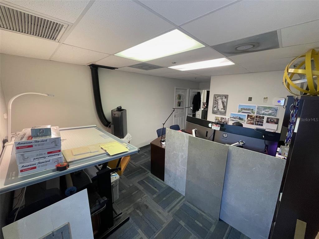 STARLITE COMMERCE CENTER 48 137 - фото