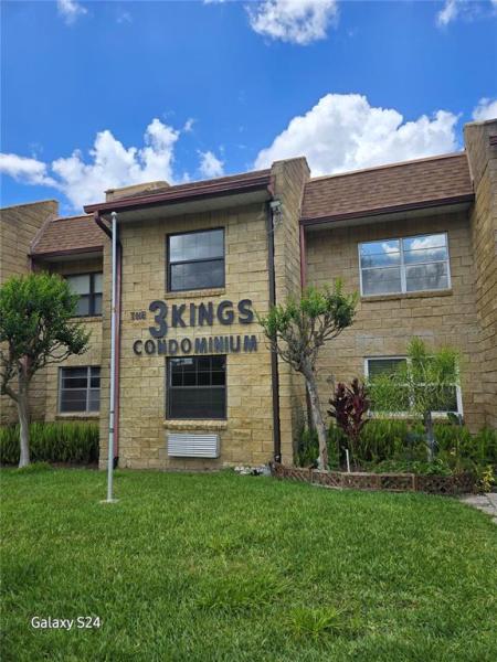 03 KINGS CONDO