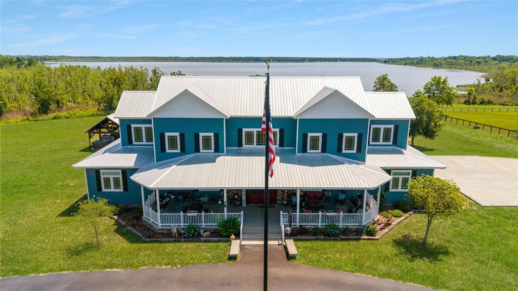 LAKESIDE AT LAKE BRYANT - фото