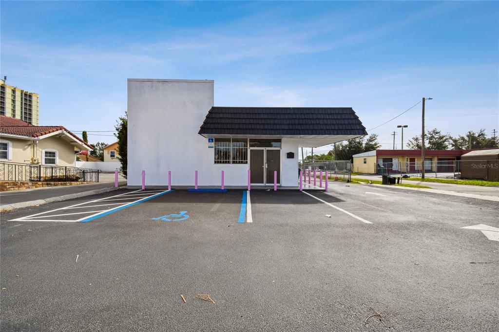 VILLA HEIGHTS - фото