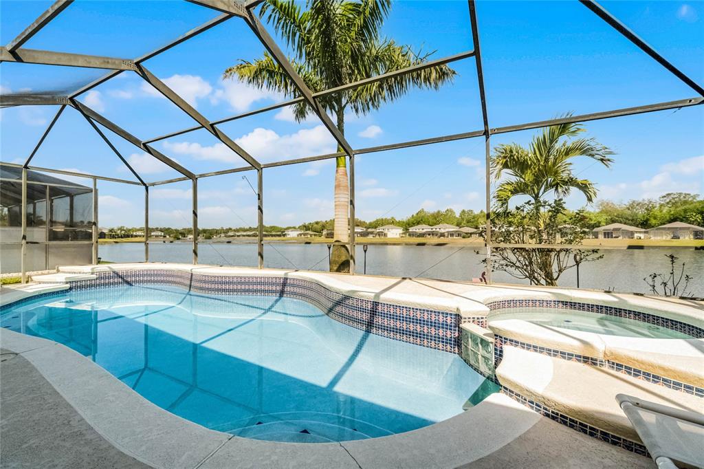 SUNSET LAKES - фото