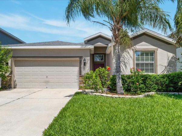 WYNDHAM LAKES ESTATES