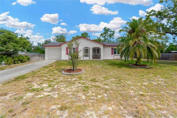 VOSS OAK LAKE ESTATE