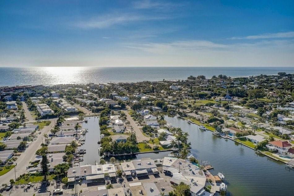 SEASIDE GARDENS - фото