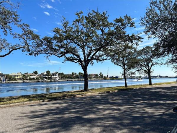 DAVIS ISLANDS PB10 PG52 TO 57