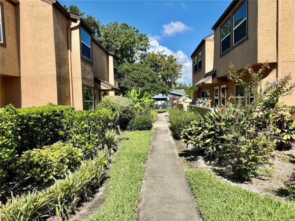 CLEARBROOKE TWNHS PH 9