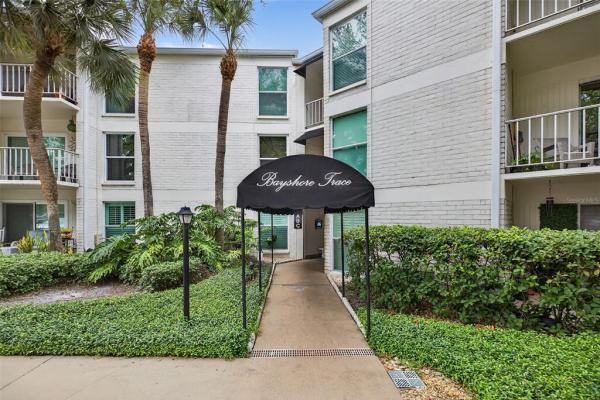 BAYSHORE TRACE CONDO