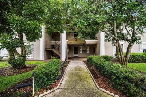 BAY OAKS CONDO