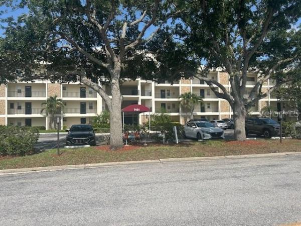 NO 1 PALM-AIRE DESOTO LAKES CC APT CONDO