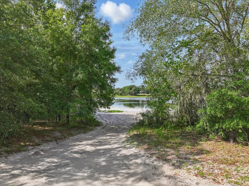 THE LAKES SUB - фото