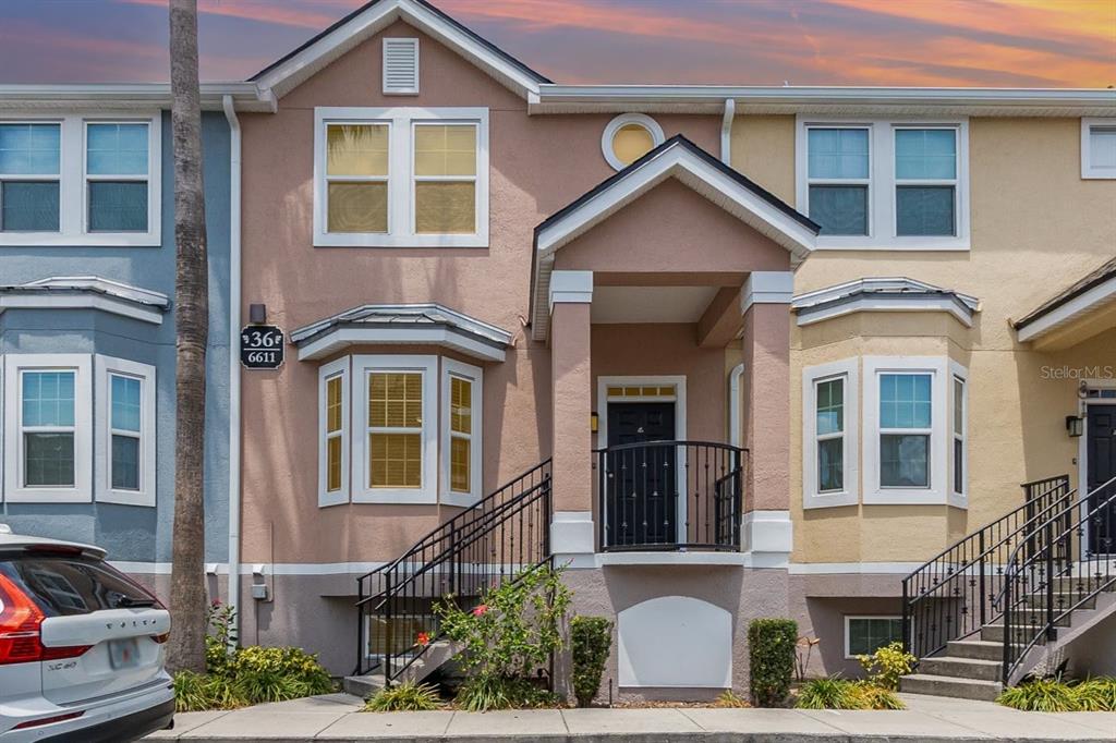 HAMPTONS/METROWEST - фото