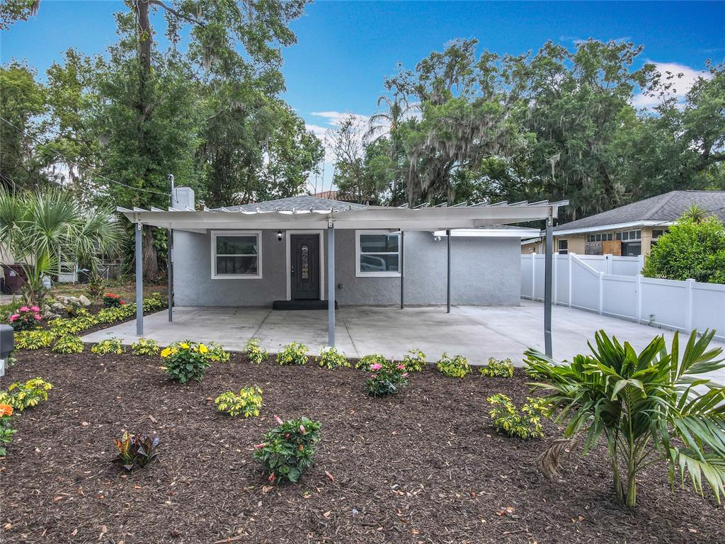 LAKES & HILLS SUB - фото