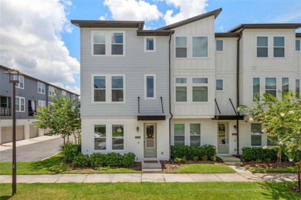 LAUREATE PARK NBRHD CENTER PH 3