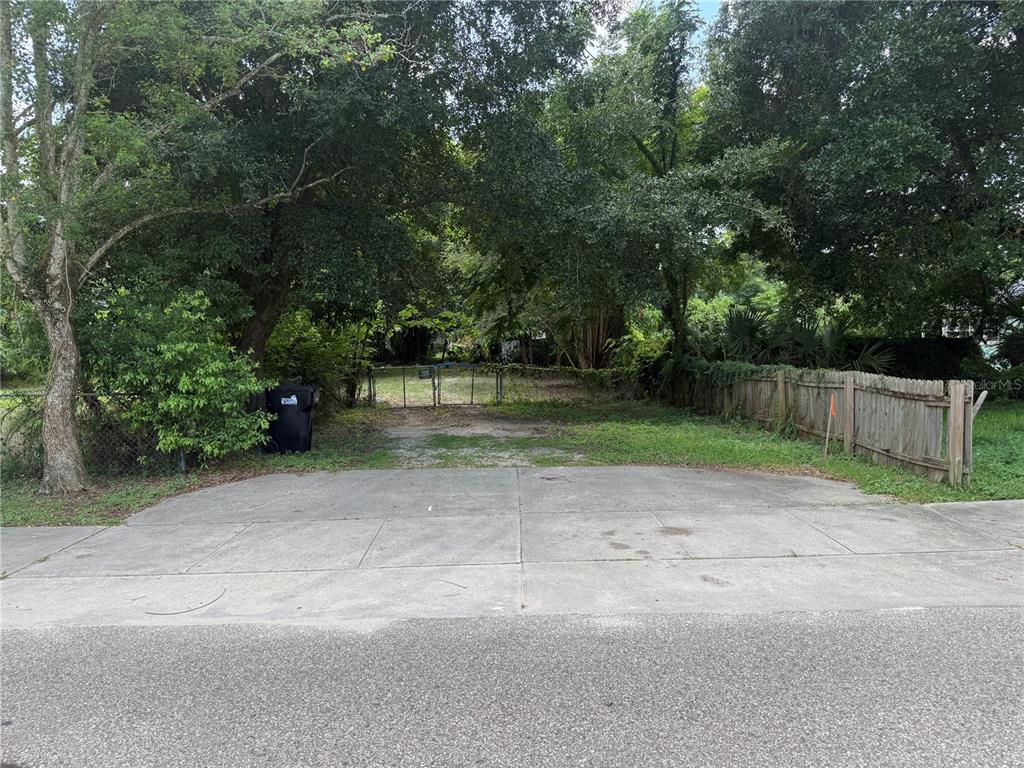 ADIRONDACK HEIGHTS - фото