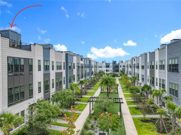 BRIX AT THE PACKING DISTRICT