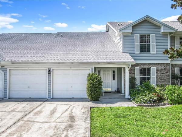 COACH HOMES AT DOVER VILLAGE