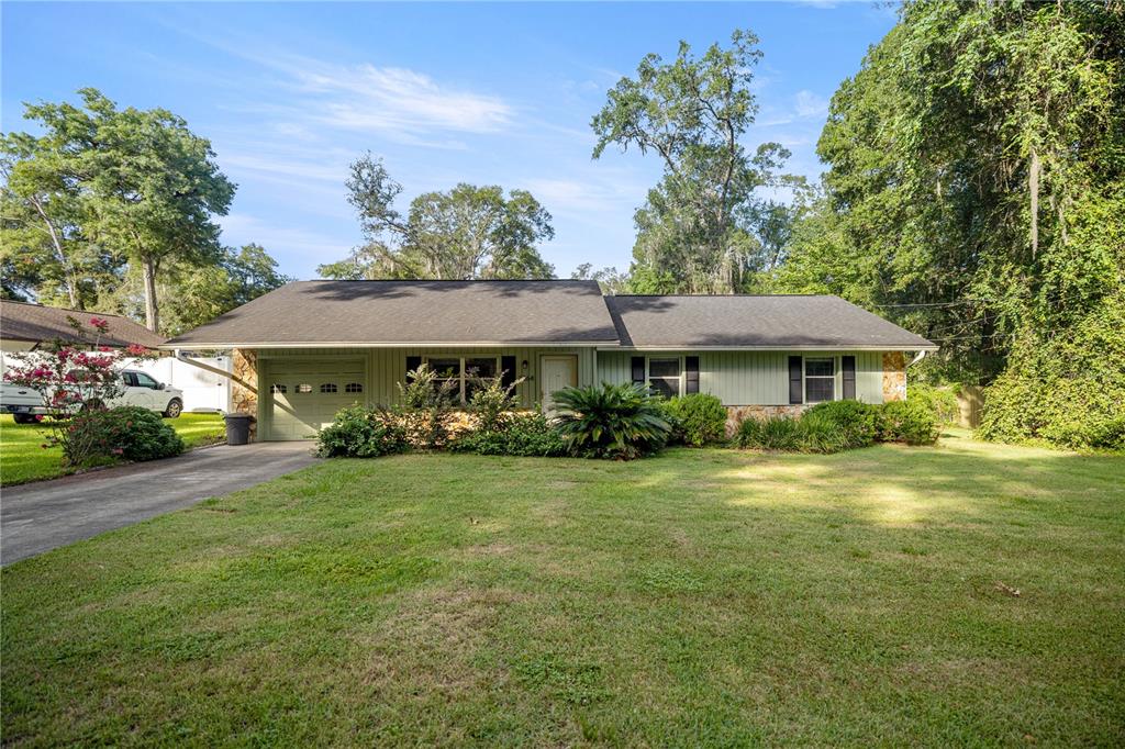 CAROL ESTATES - фото