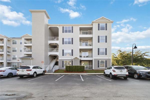 VILLAS AT SECRET LAKE CONDO