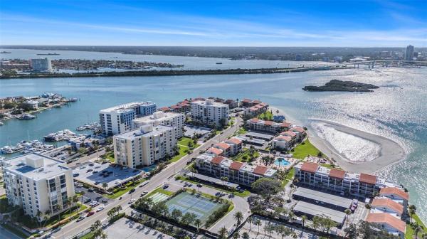 CLEARWATER POINT NO. 8 CONDO SAILMASTER BLDG, UNIT