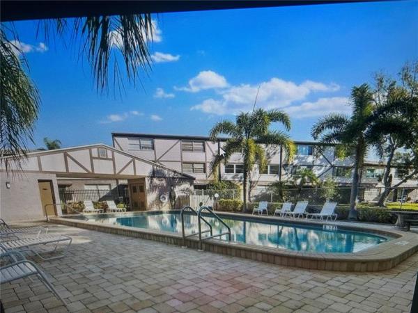 KING ARTHURS COURT CONDO