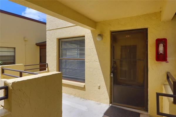 THE TOWERS AT CARROLLWOOD VILL