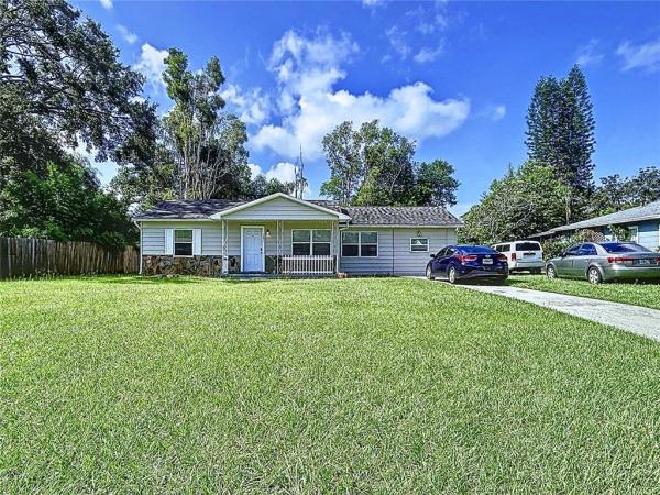 COUNTRY CLUB ESTATES