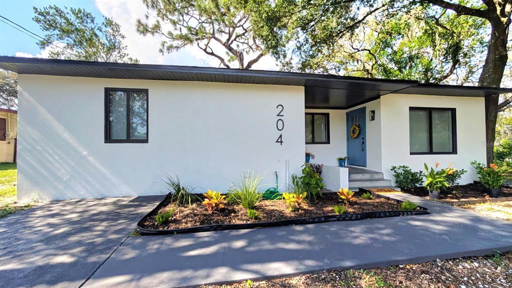 TEMPLE TERRACE HEIGHTS - фото