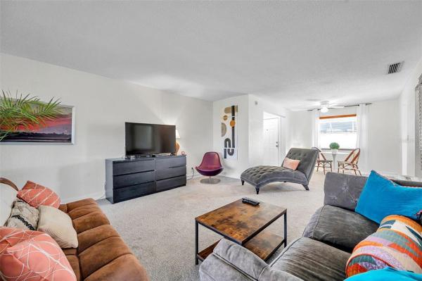 VENETIA COUNTRY CLUB CONDO