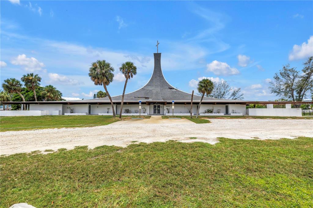 Assembly Building - фото