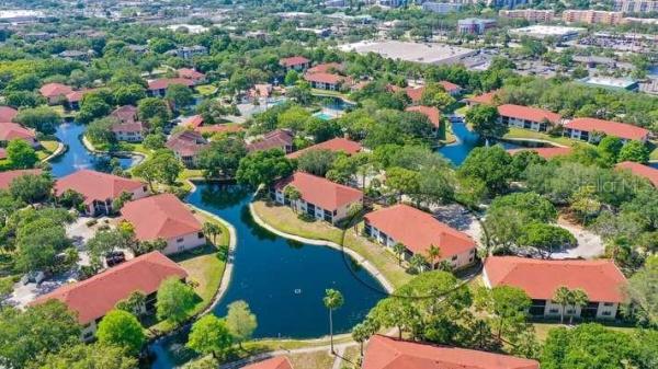 SHOREWALK BATH & TENNIS CLUB 14