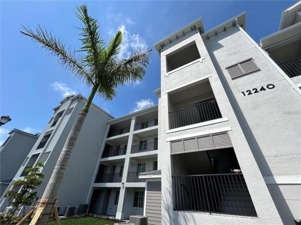 WELLEN PARK GOLF & COUNTRY CLUB