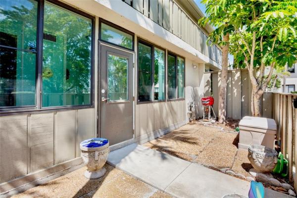 WESTBAY POINT & MOORINGS II