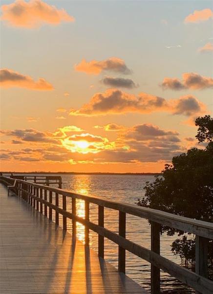 THE GREENS AT EDGEWATER