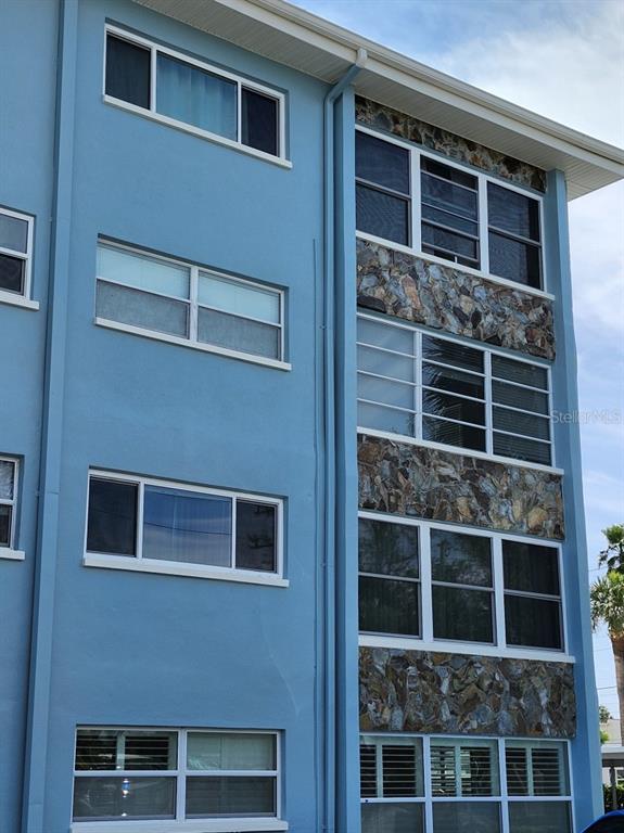 SYLVETTE CONDO - фото