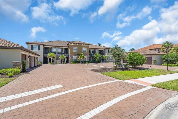 ESPLANADE PALMER RANCH